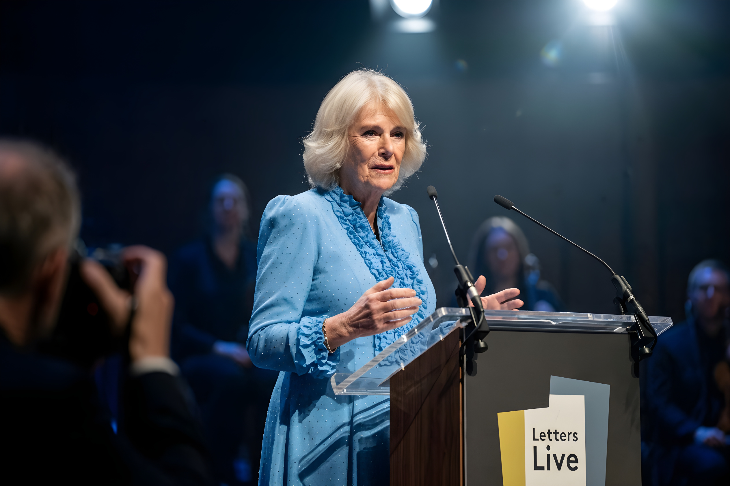 Dronning Camilla overrasker stjernespækket show i London