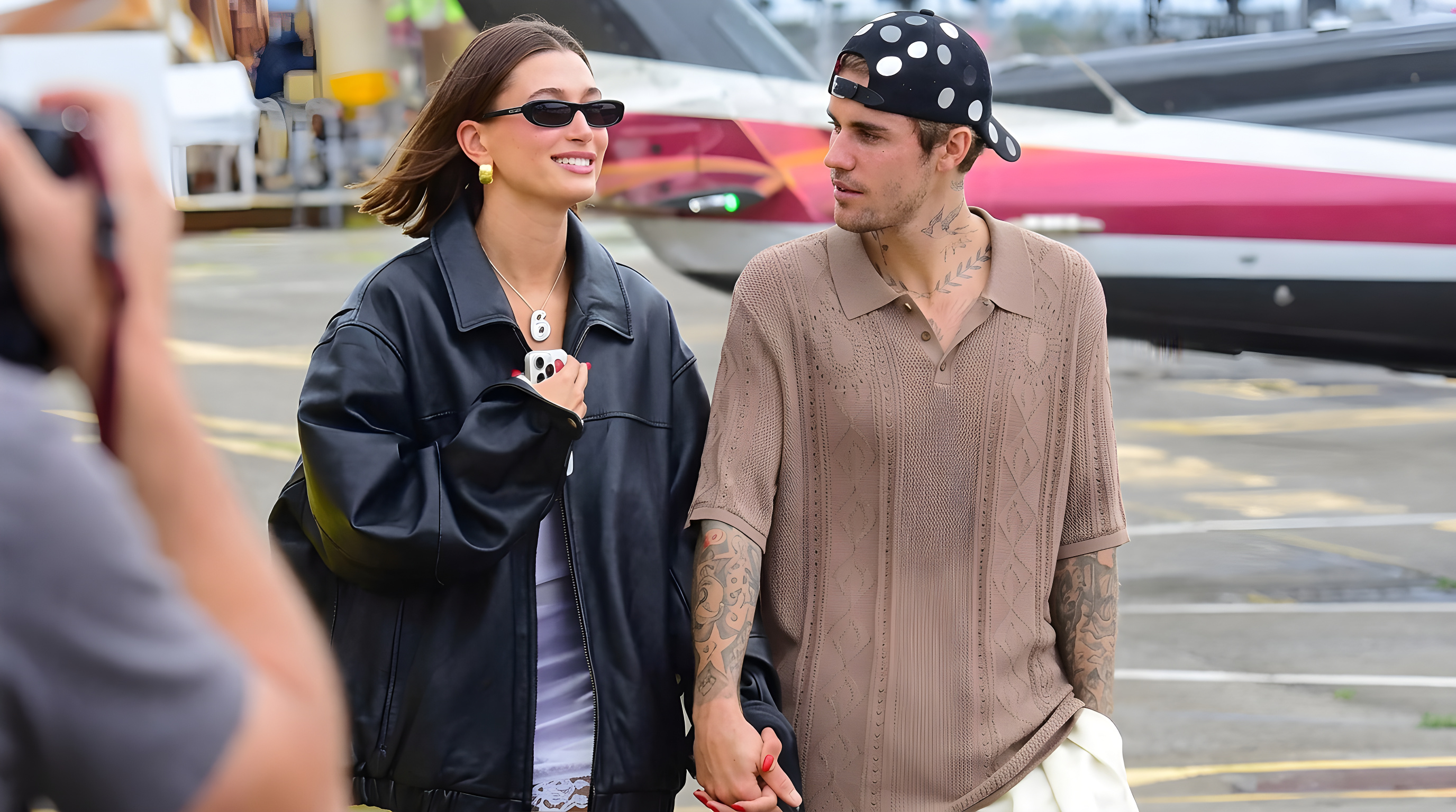 Justin og Hailey Bieber fejrer kærligheden på hemmelig tur
