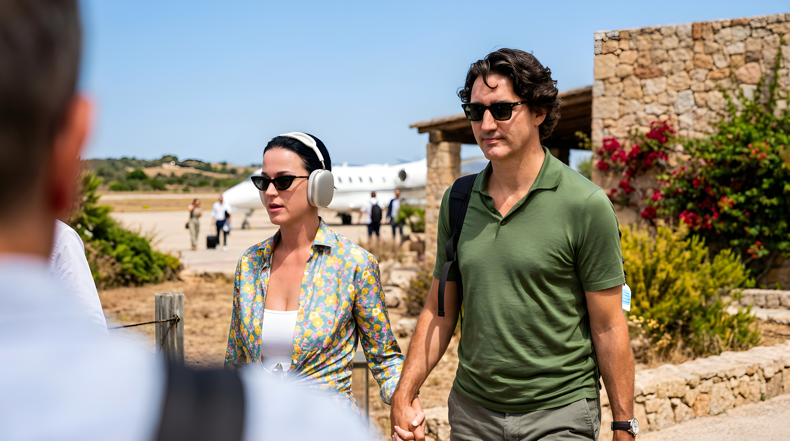 Katy Perry og Justin Trudeau set hånd i hånd på Sardinien