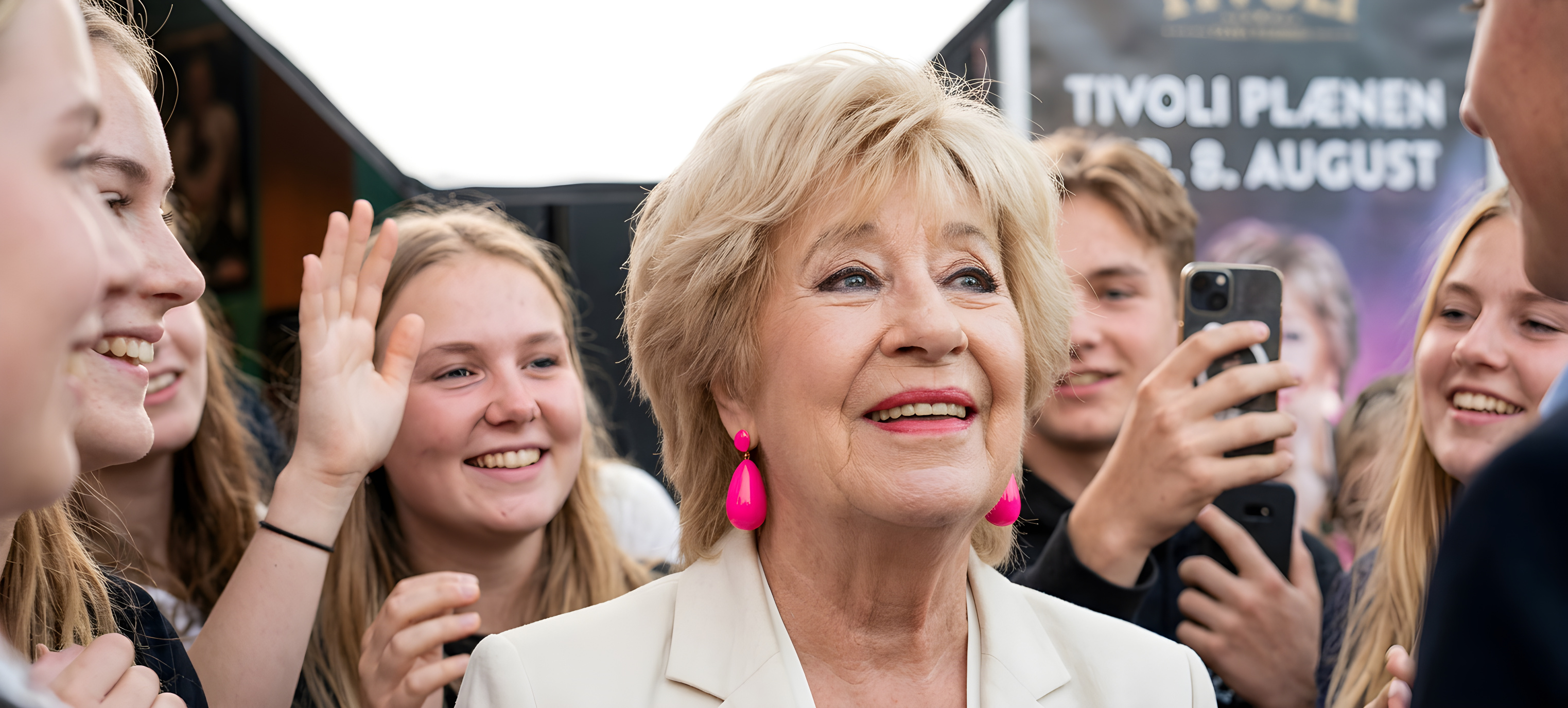 Birthe Kjær er dybt rørt over stor hyldest fra unge fans