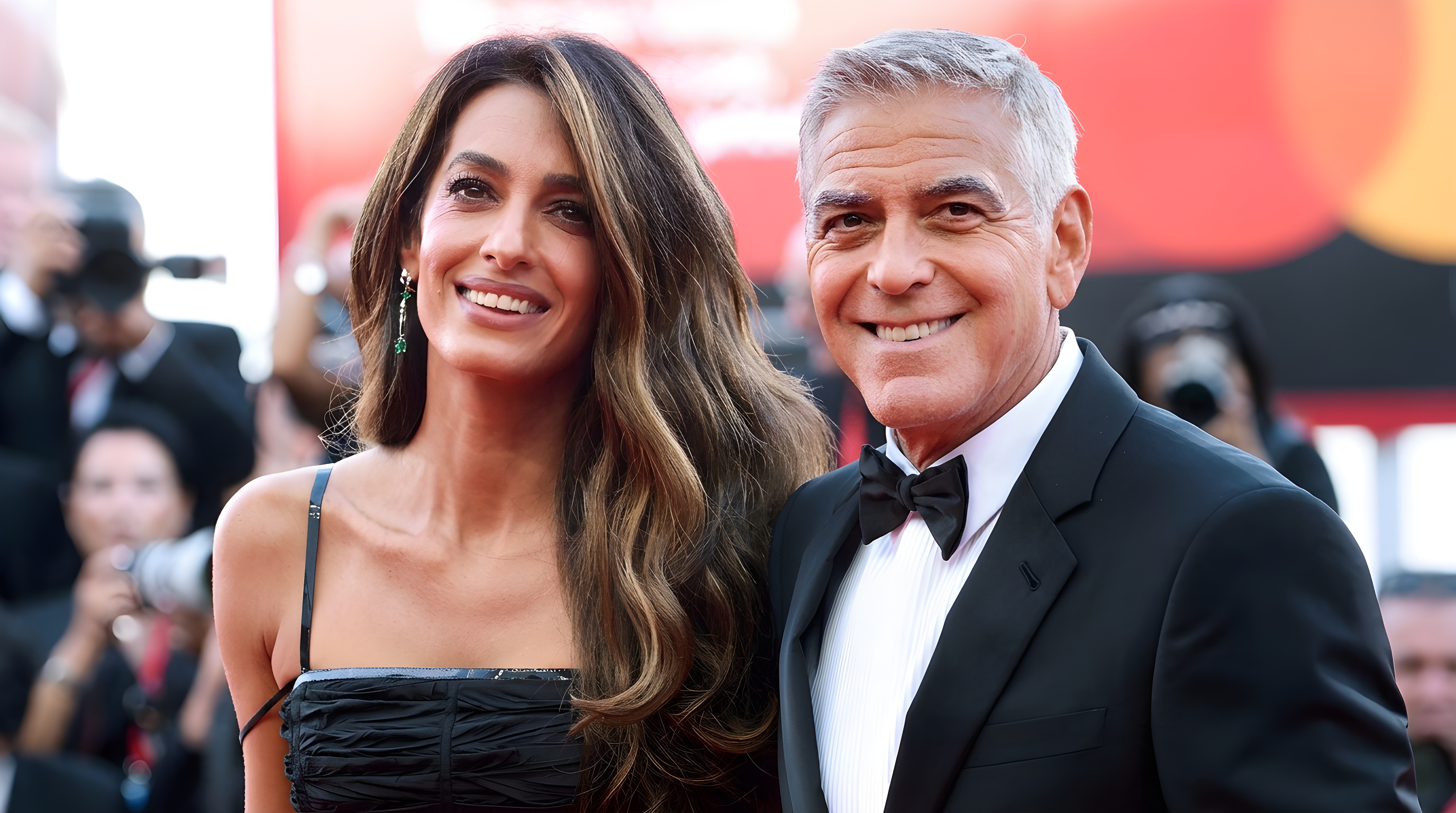 George og Amal Clooney stjal showet i Venedig