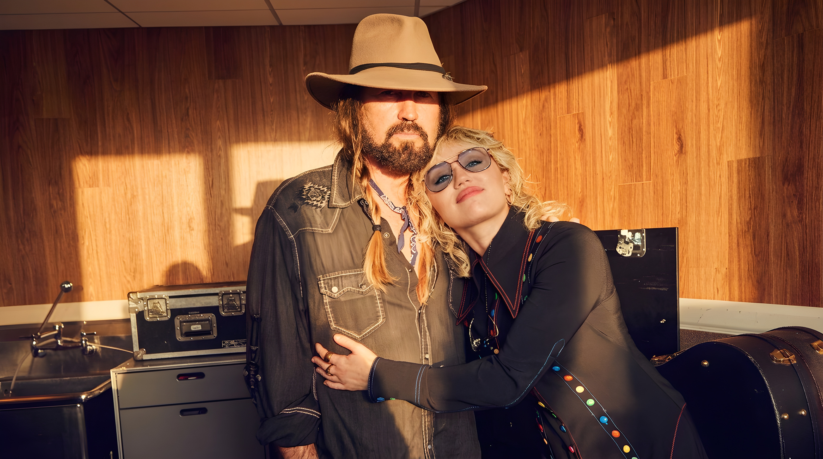 Billy Ray Cyrus reagerer på Mileys nye navn
