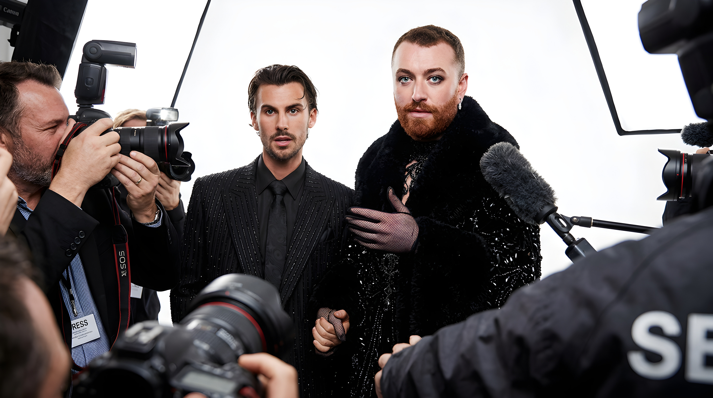 Popstjernen Sam Smith skal giftes med kendt designer