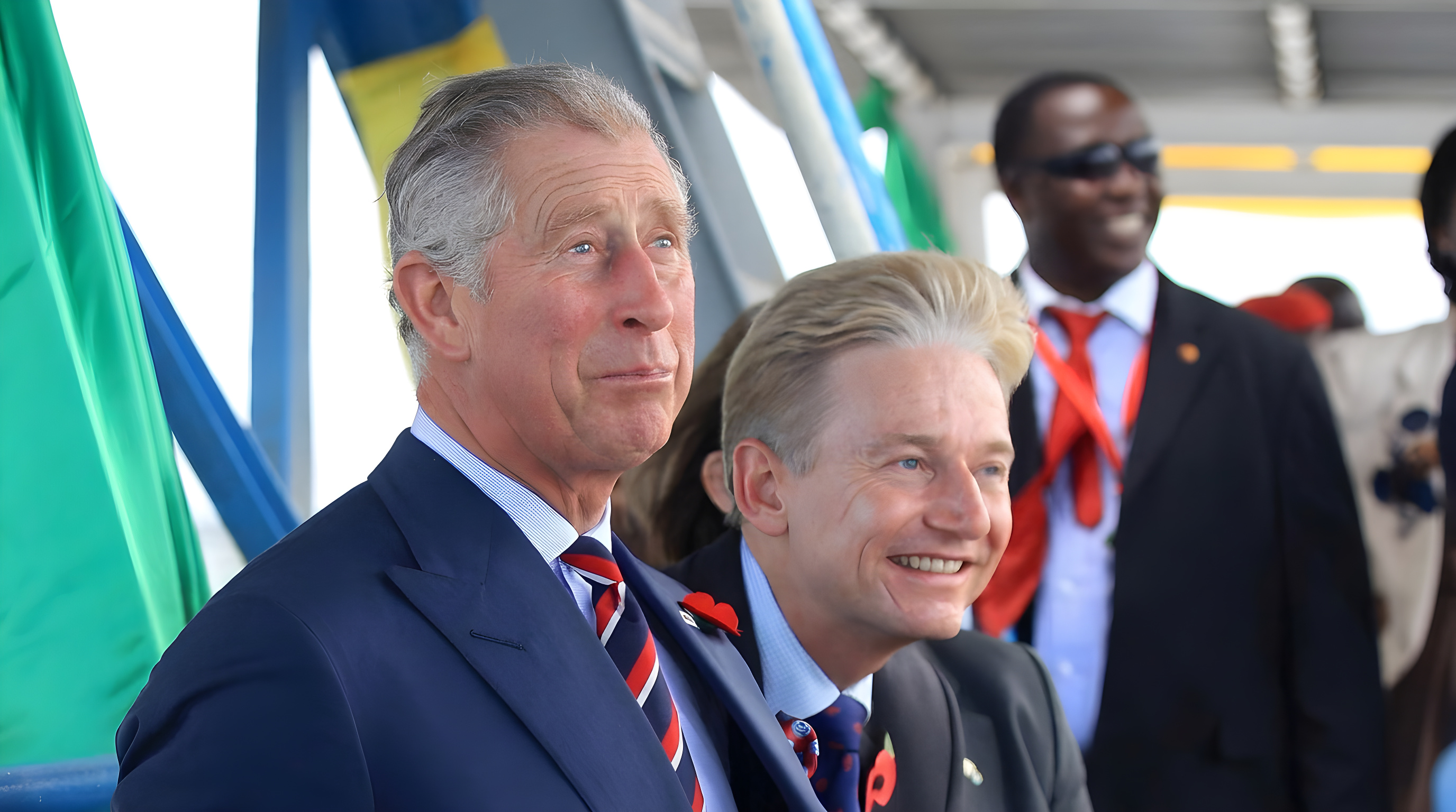 Kong Charles' topchef stopper og åbner dør for Harry