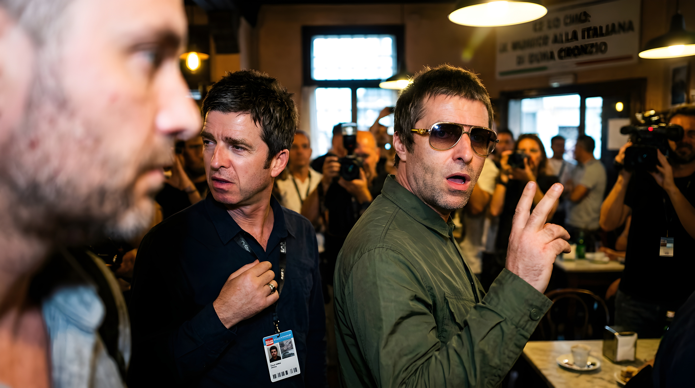 Oasis-brødre genforenet til filmfestival i Venedig
