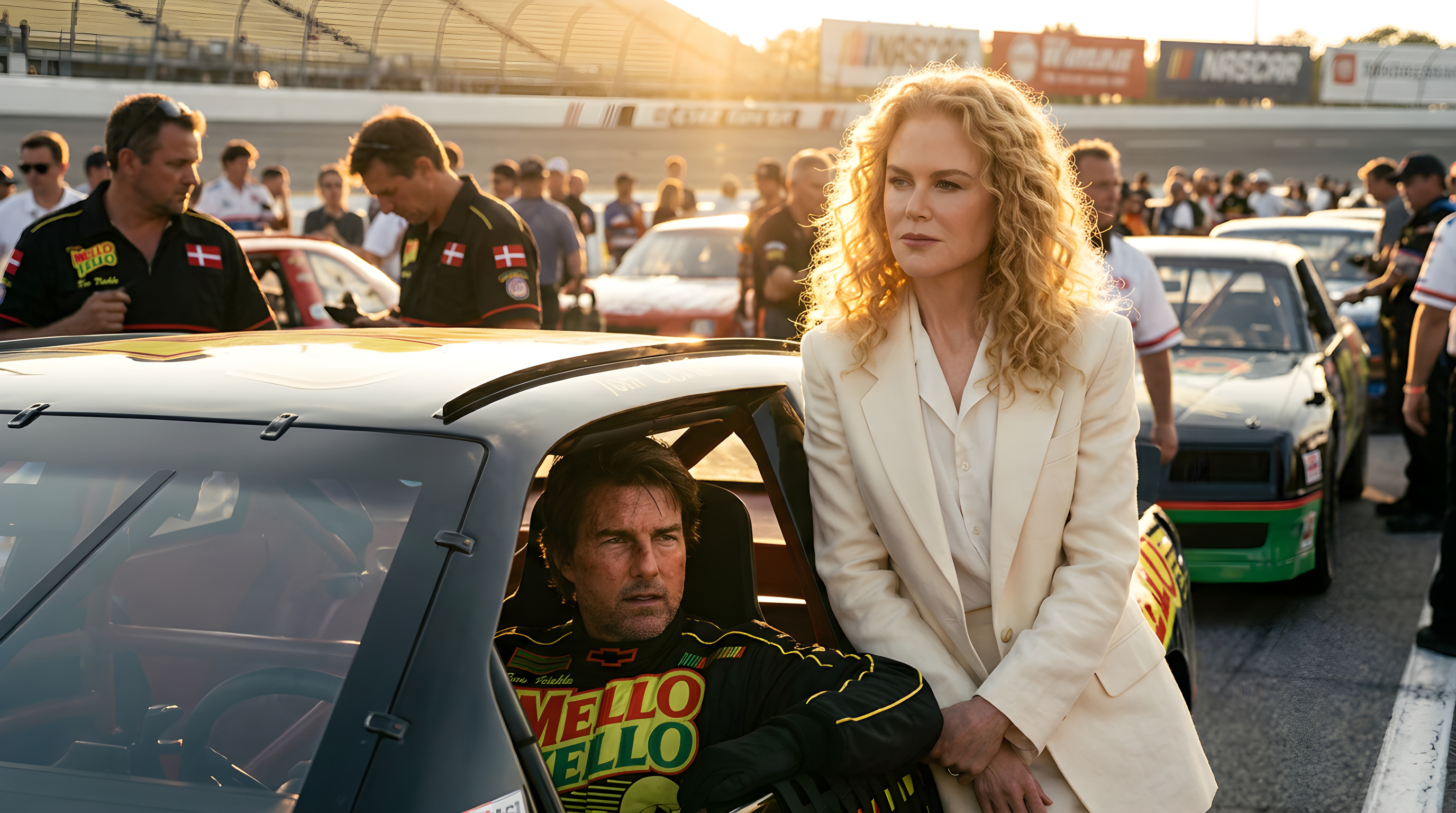 Tom Cruise genopliver racerklassiker efter 36 år