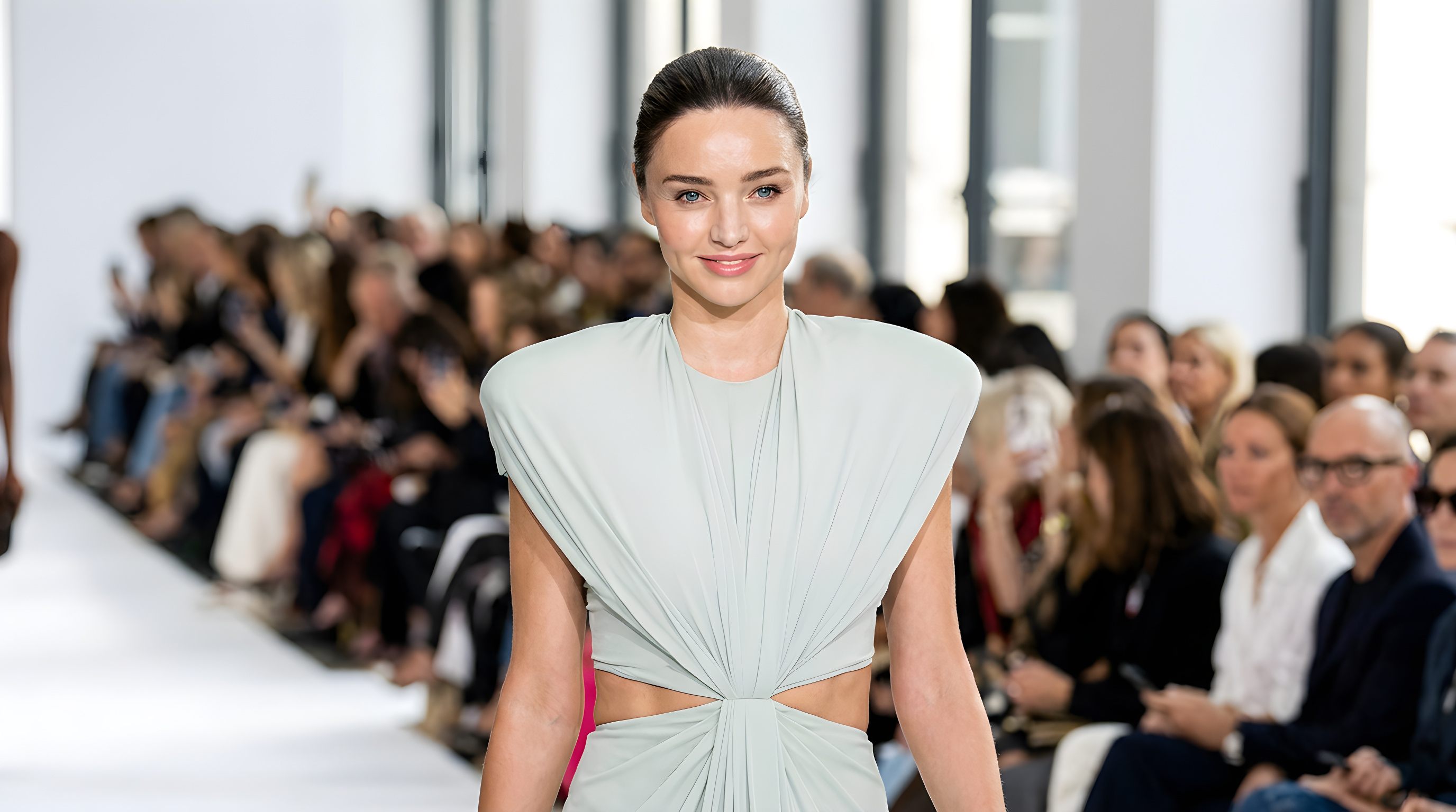 Miranda Kerr vender tilbage til catwalken efter ni år