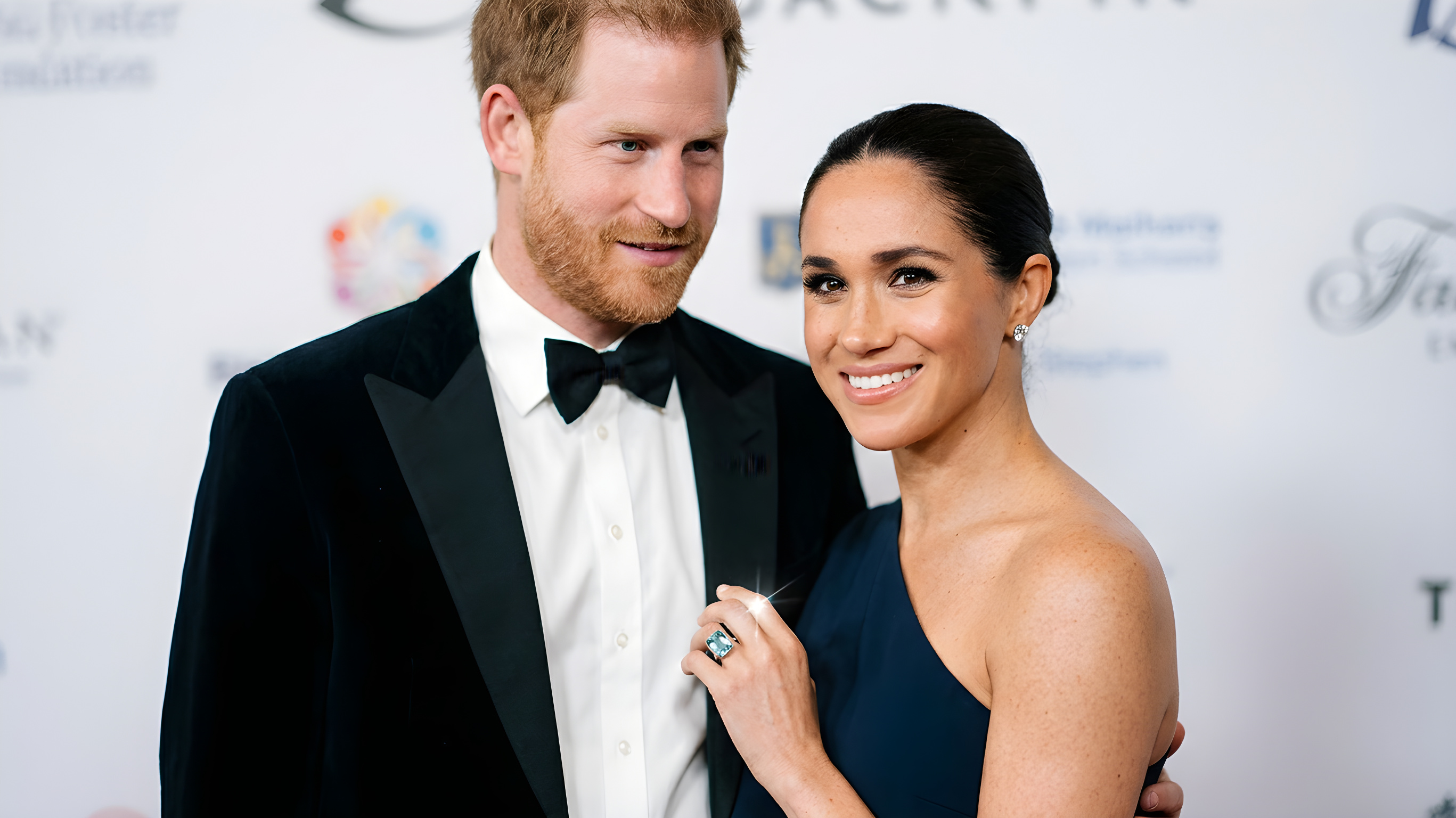 Meghan Markle stråler i prinsesse Dianas smykker