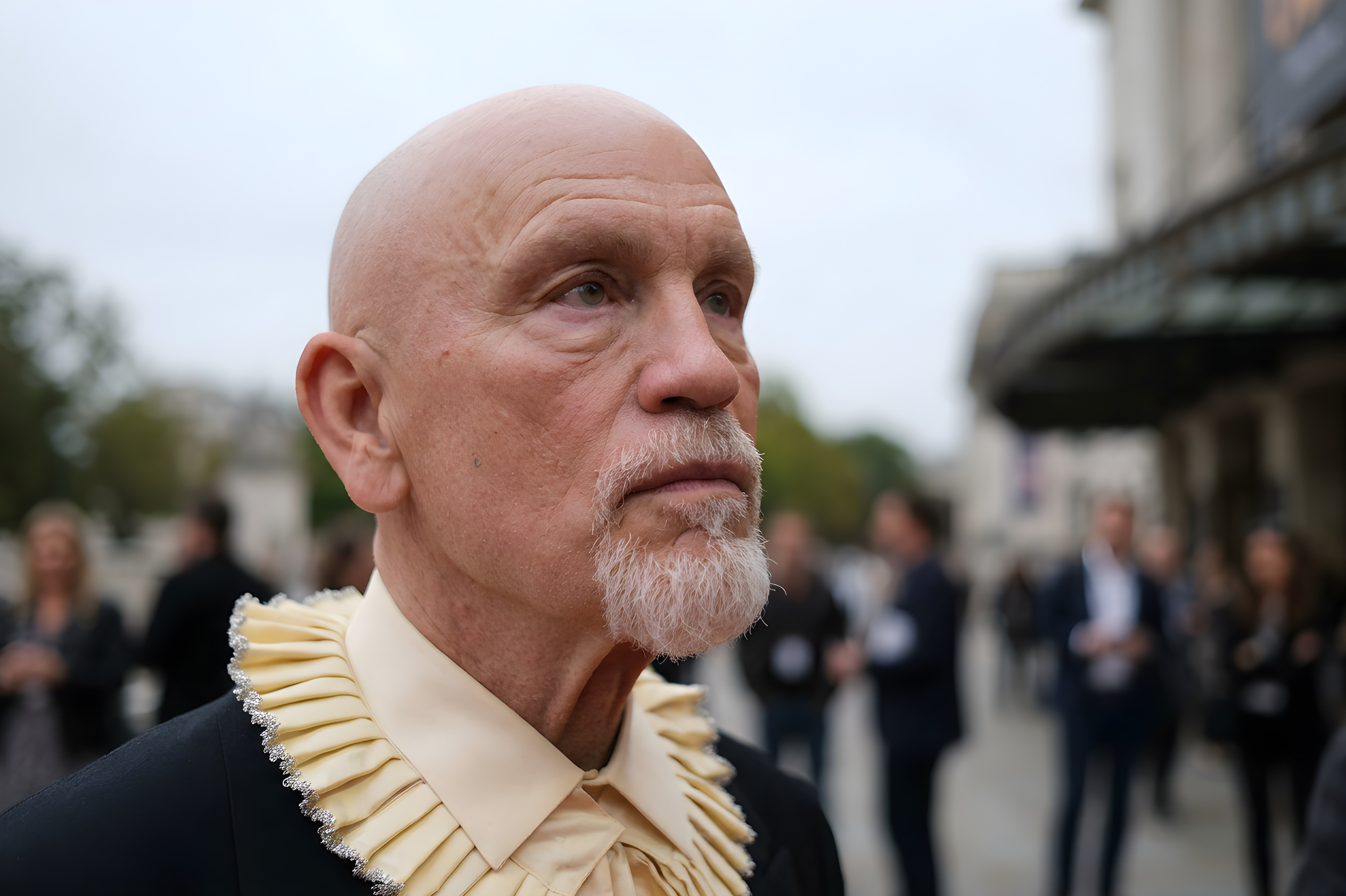 John Malkovich aflyser stort show efter snyd
