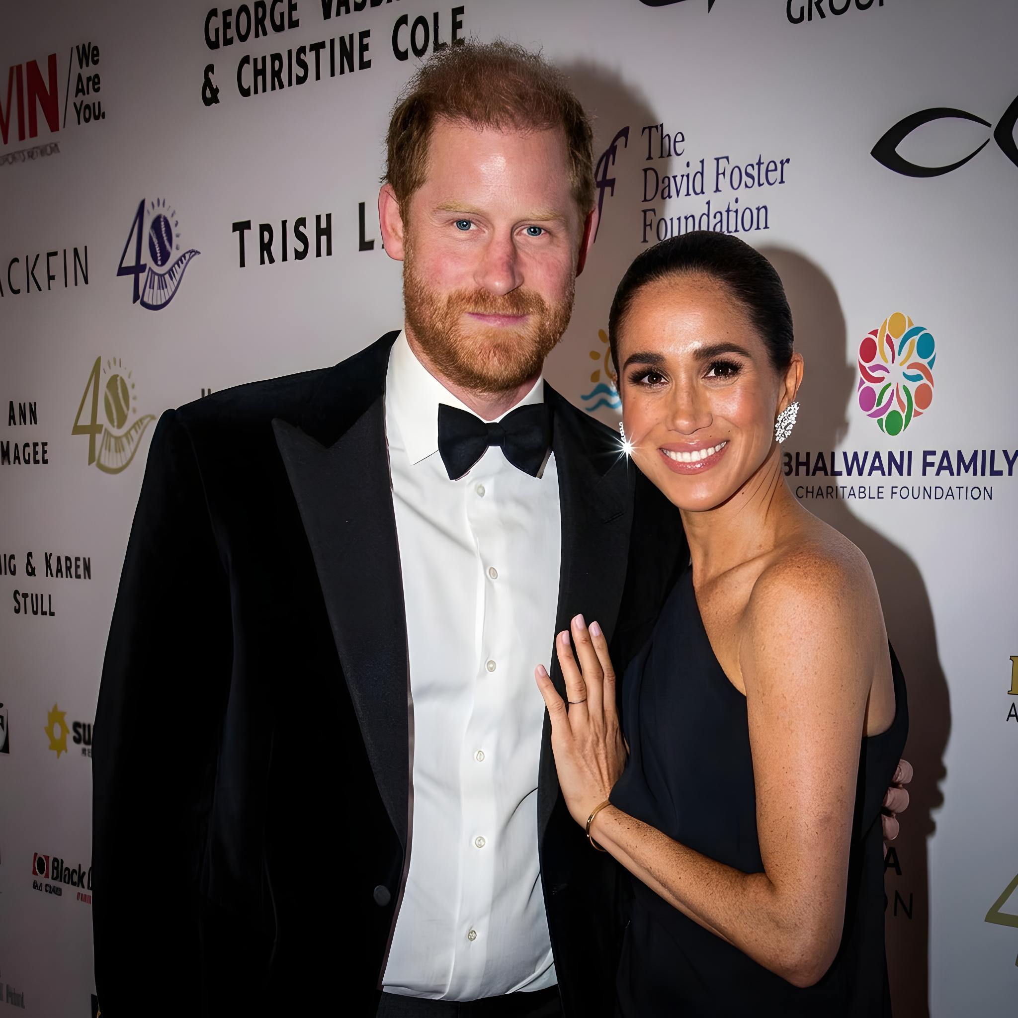 Meghan hylder Diana med historiske smykker i Canada